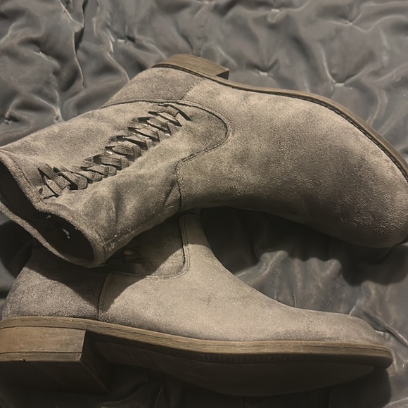 Womens Boots Dolce Mojo Jody Gray Suede Mid Block Heel Slip On Shoes size 7 - Picture 3 of 11